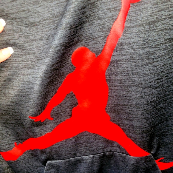 Youth boys Jordan hoodie. Xl 13/15. - Picture 2 of 4